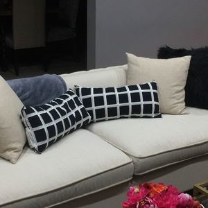 Decorative toss pillows